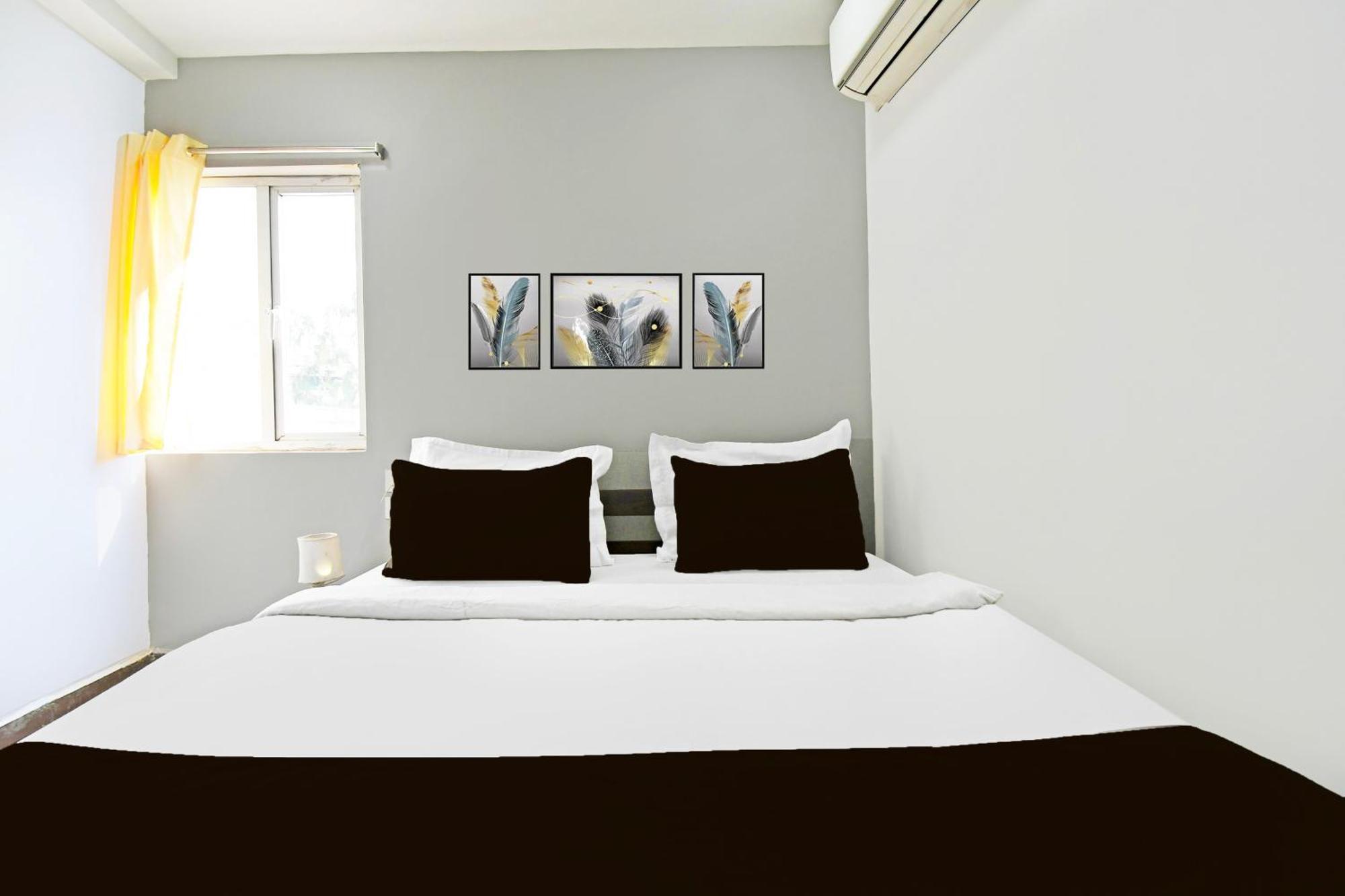 Super Townhouse Mancheswar Industrial Estate Hotel 3*